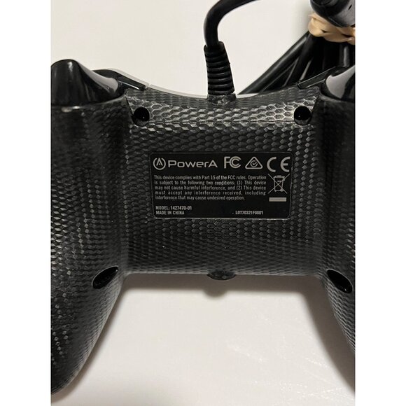 Xbox One Power A wired Controller - Picture 2 of 5